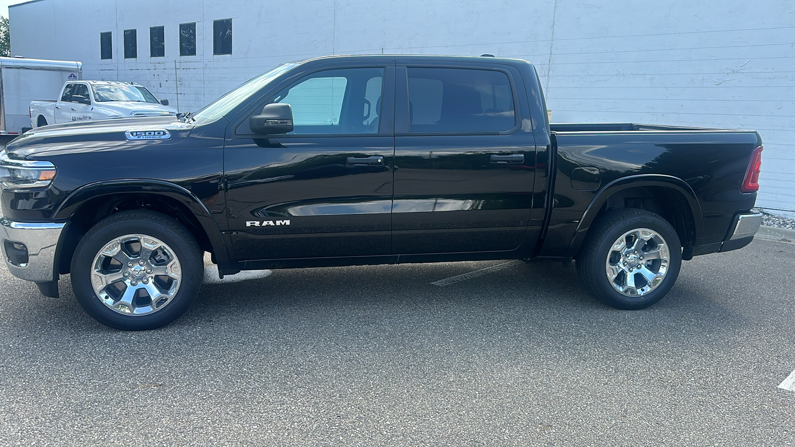 2025 Ram 1500 Big Horn/Lone Star 2