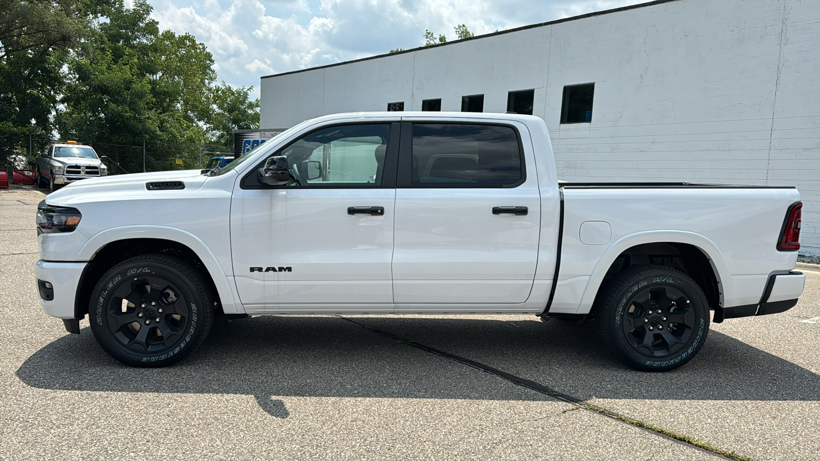 2025 Ram 1500 Big Horn/Lone Star 2