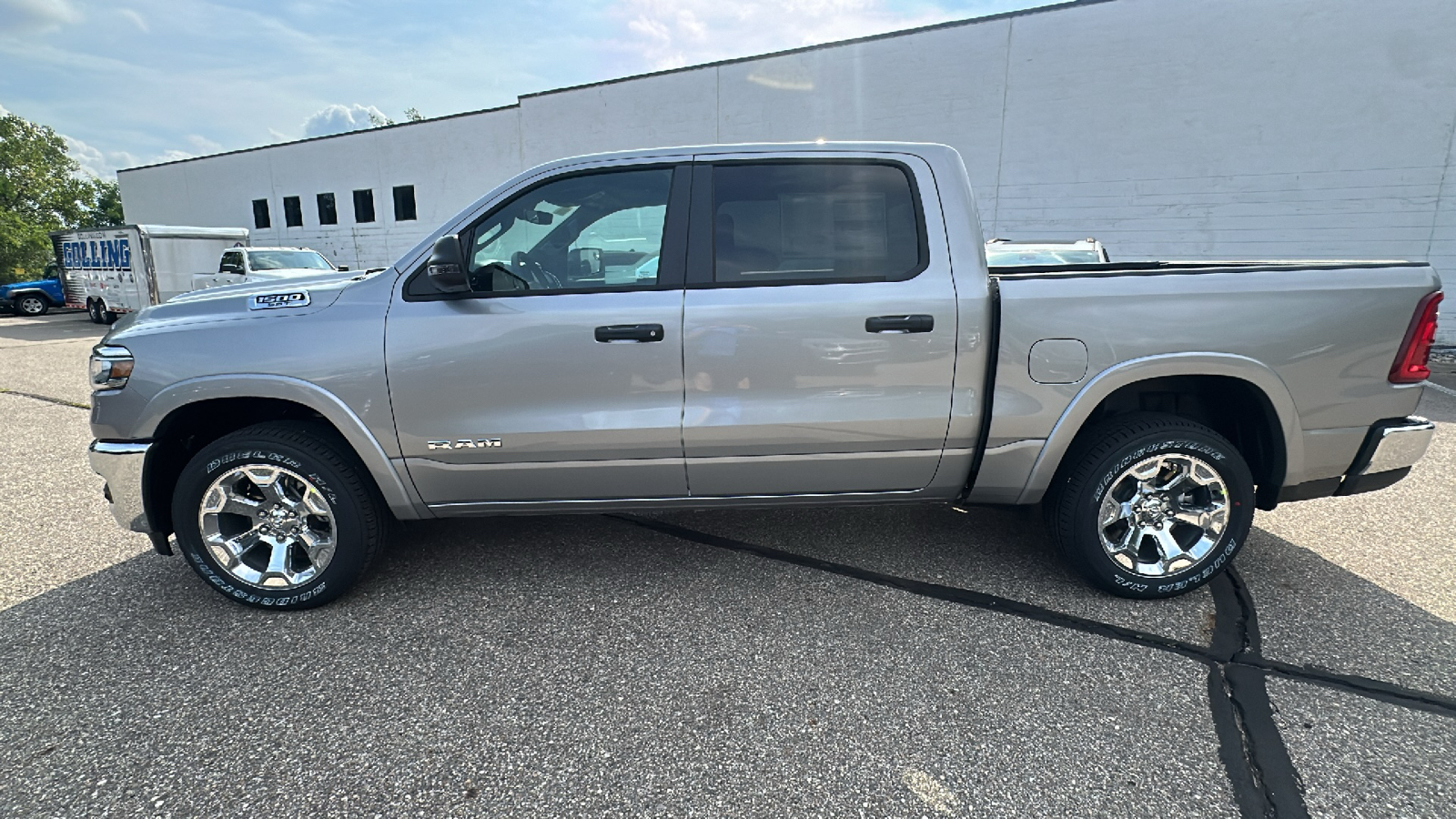 2025 Ram 1500 Big Horn/Lone Star 2