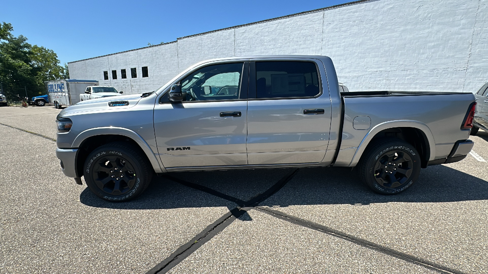 2025 Ram 1500 Big Horn/Lone Star 2