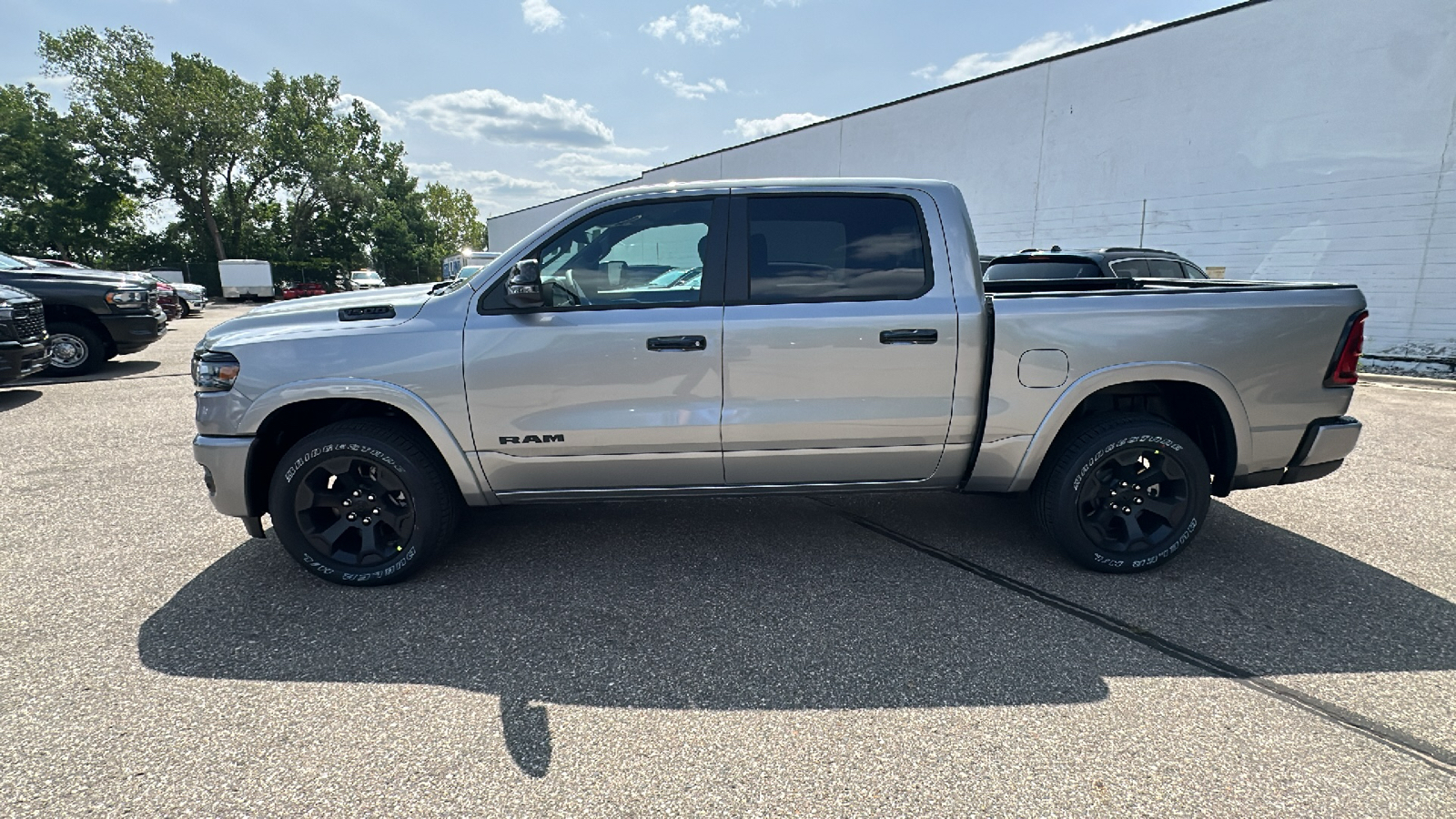 2025 Ram 1500 Big Horn/Lone Star 2