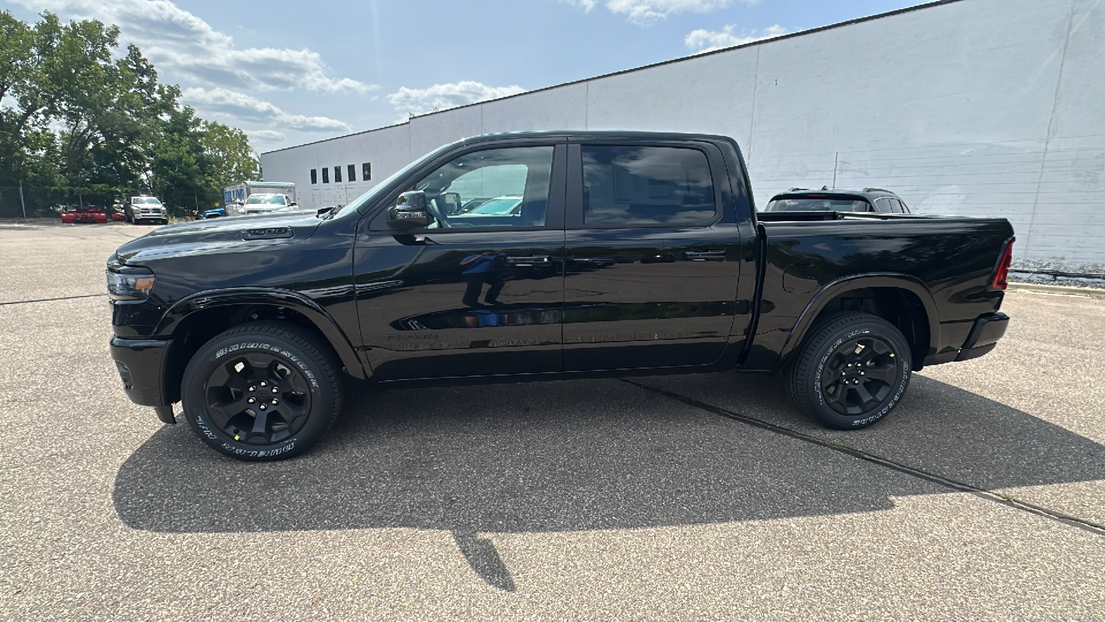 2025 Ram 1500 Big Horn/Lone Star 2