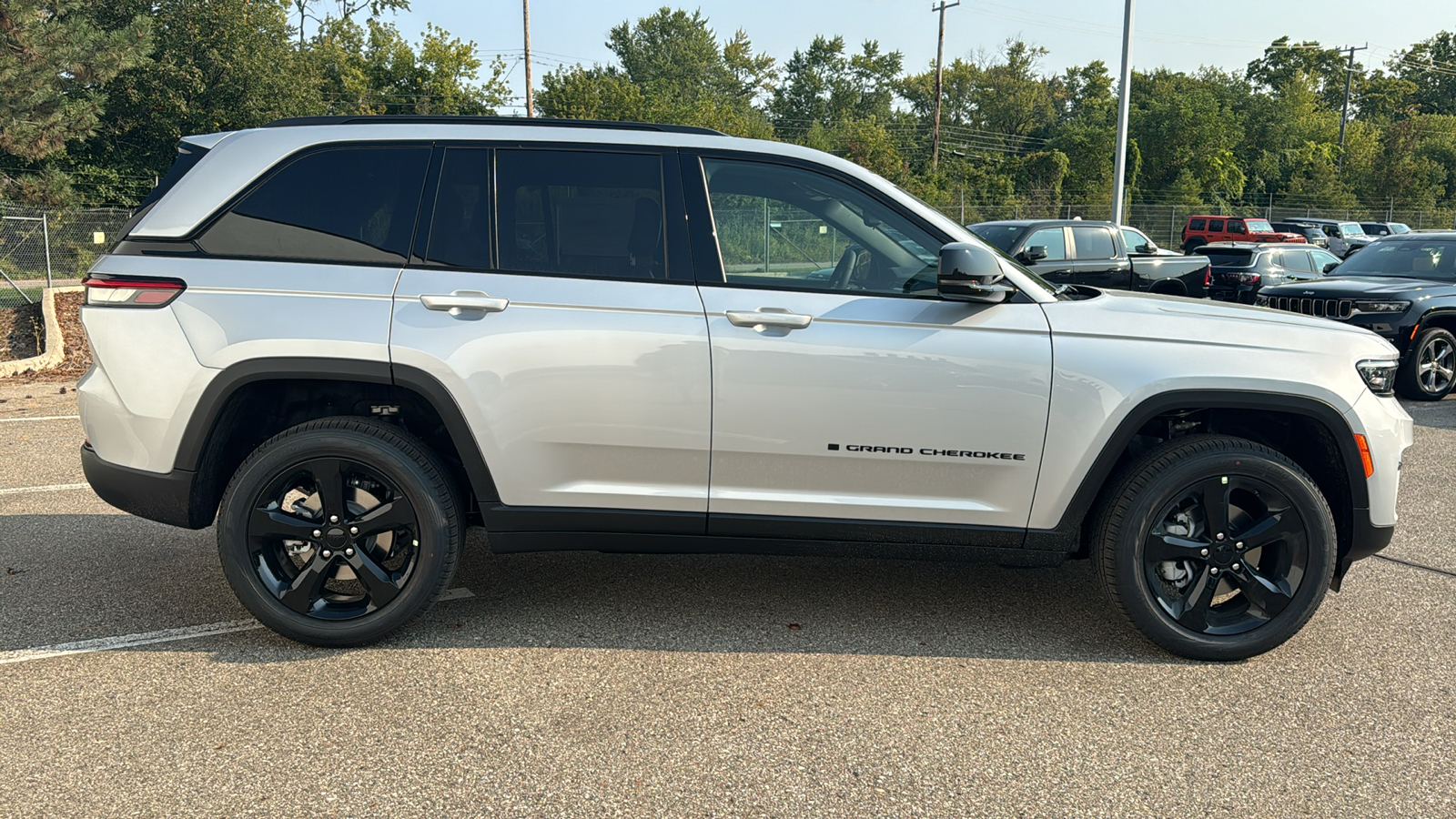 2025 Jeep Grand Cherokee Limited 6