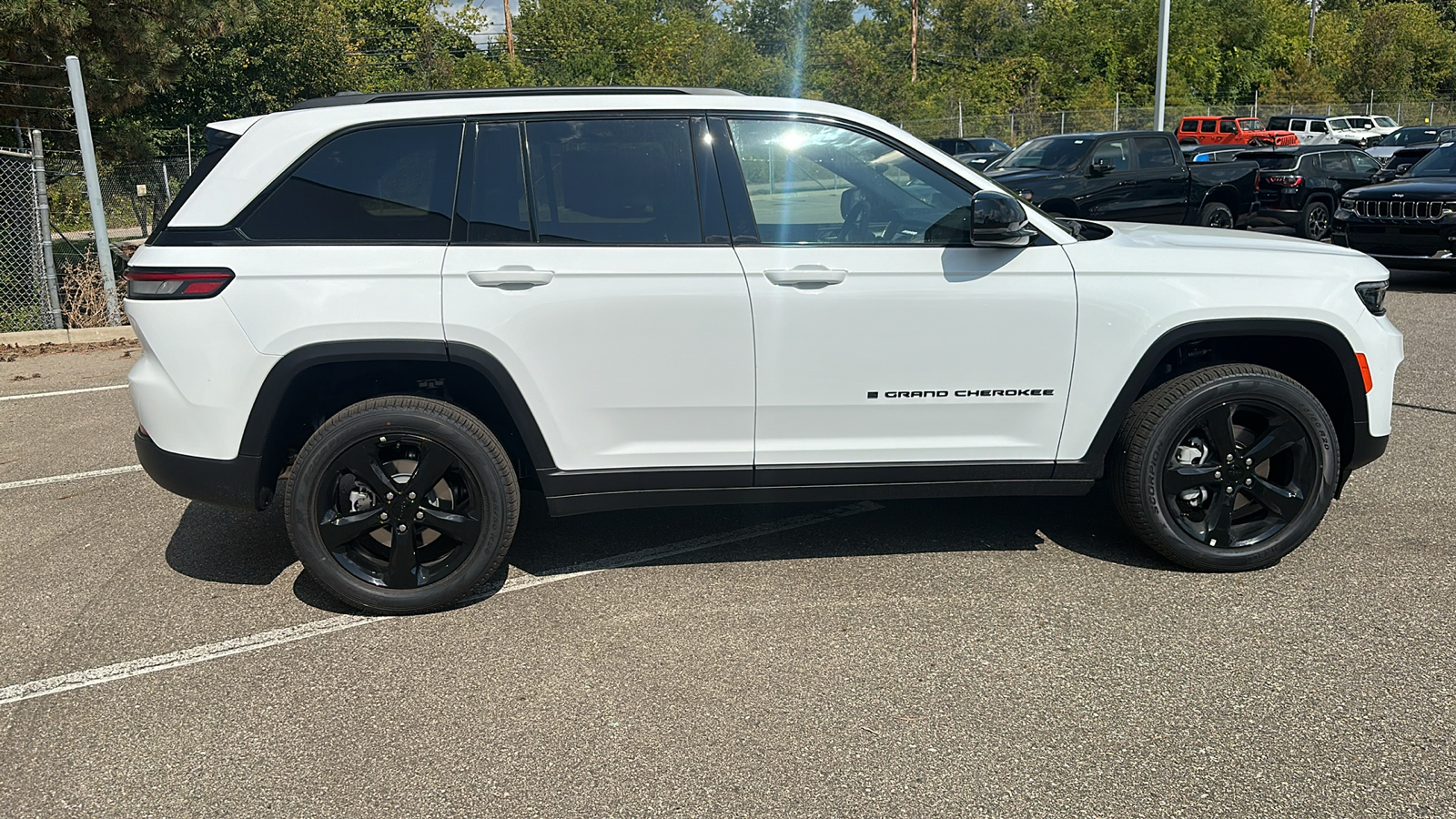 2025 Jeep Grand Cherokee Limited 6