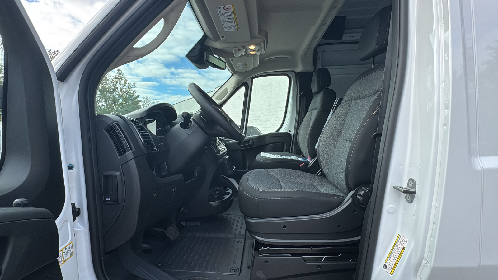 2025 Ram ProMaster 1500 Base 11