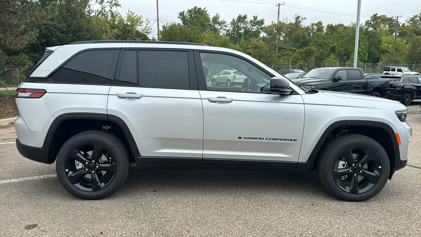 2025 Jeep Grand Cherokee Limited 6