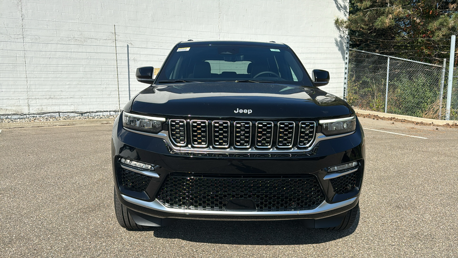 2025 Jeep Grand Cherokee Summit 8