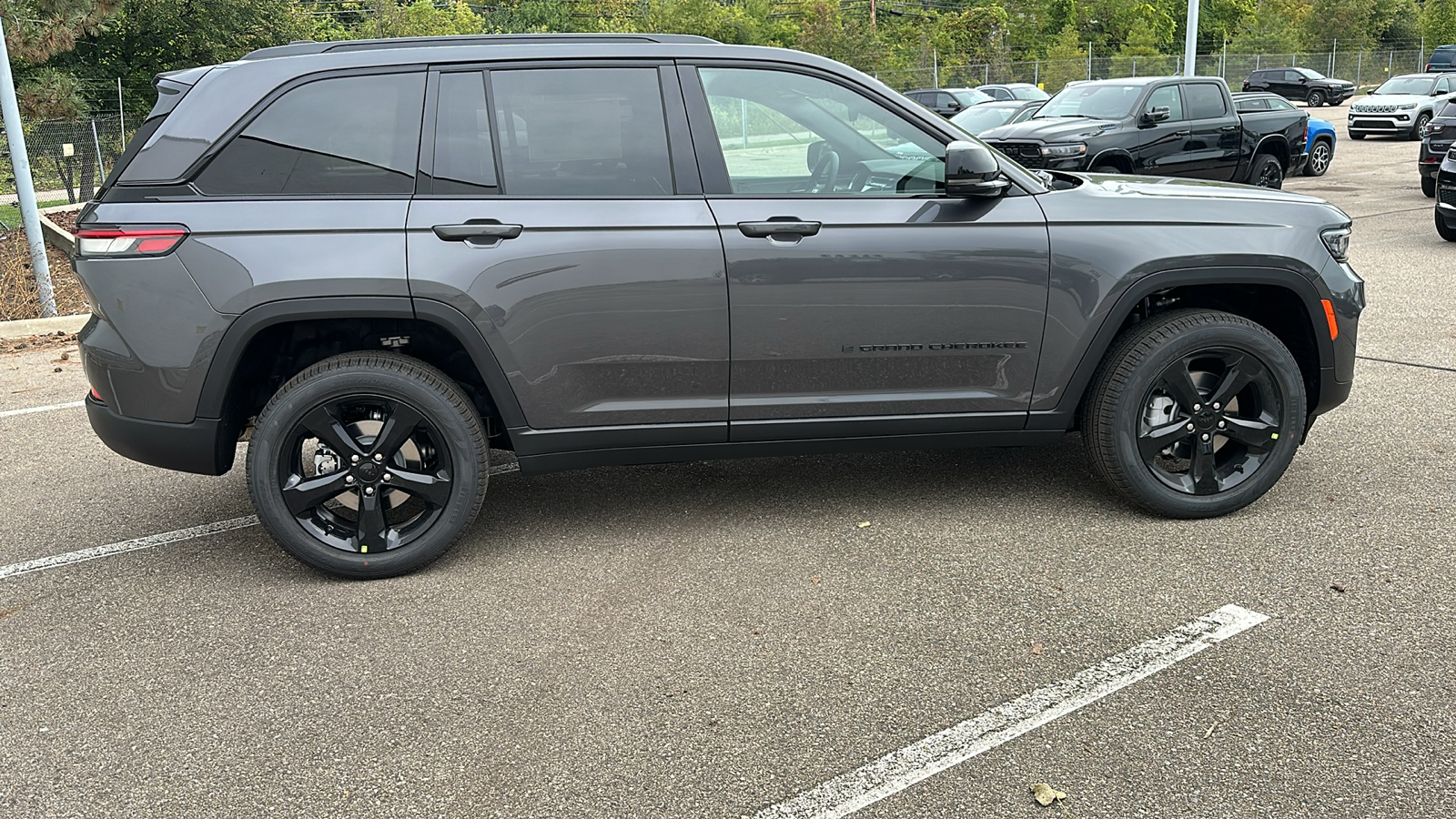 2025 Jeep Grand Cherokee Limited 6