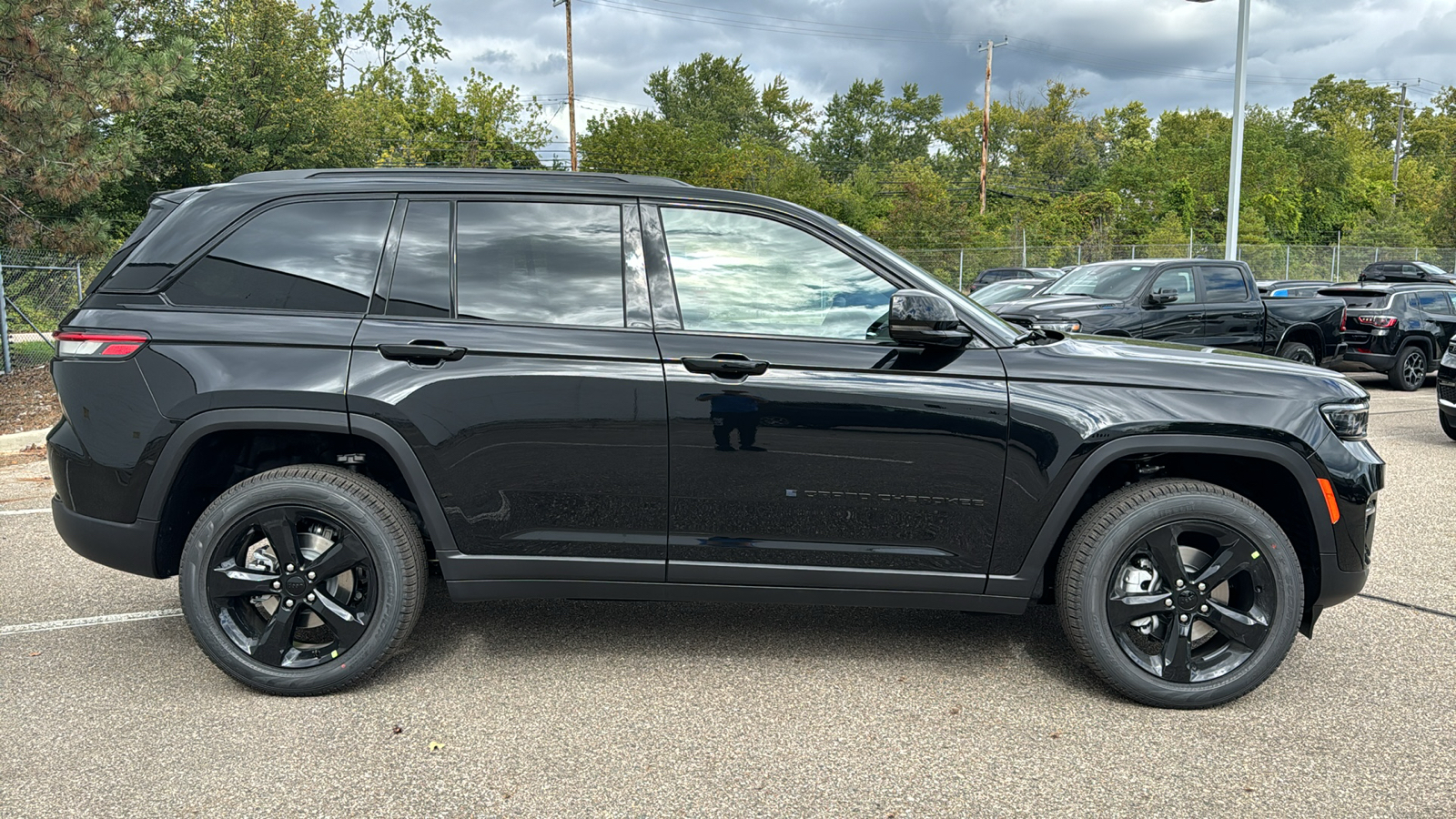 2025 Jeep Grand Cherokee Limited 6