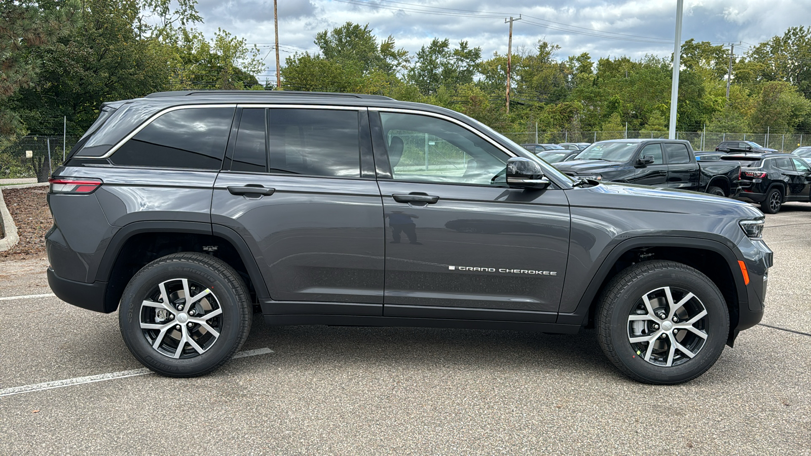 2025 Jeep Grand Cherokee Limited 6