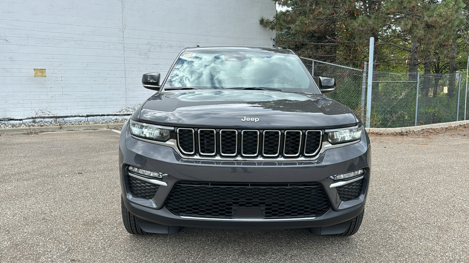 2025 Jeep Grand Cherokee Limited 8