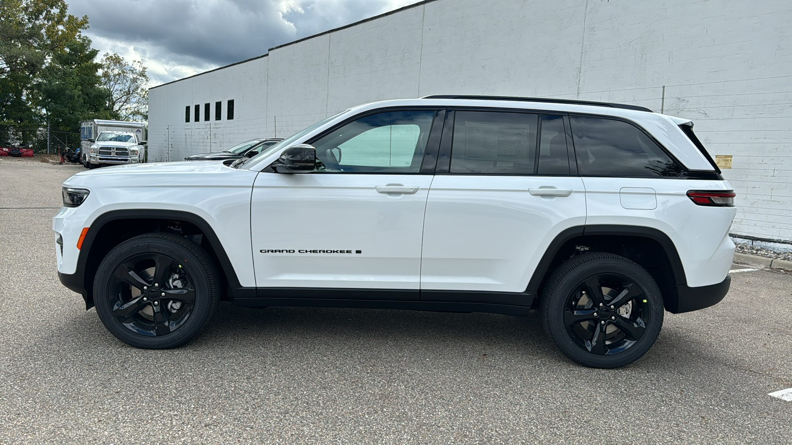 2025 Jeep Grand Cherokee Altitude X 2