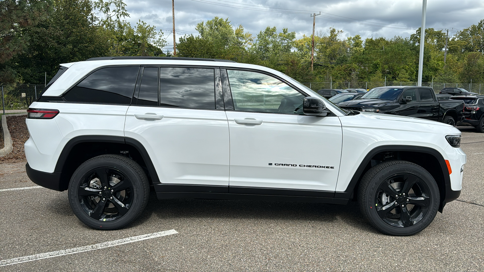 2025 Jeep Grand Cherokee Altitude X 6