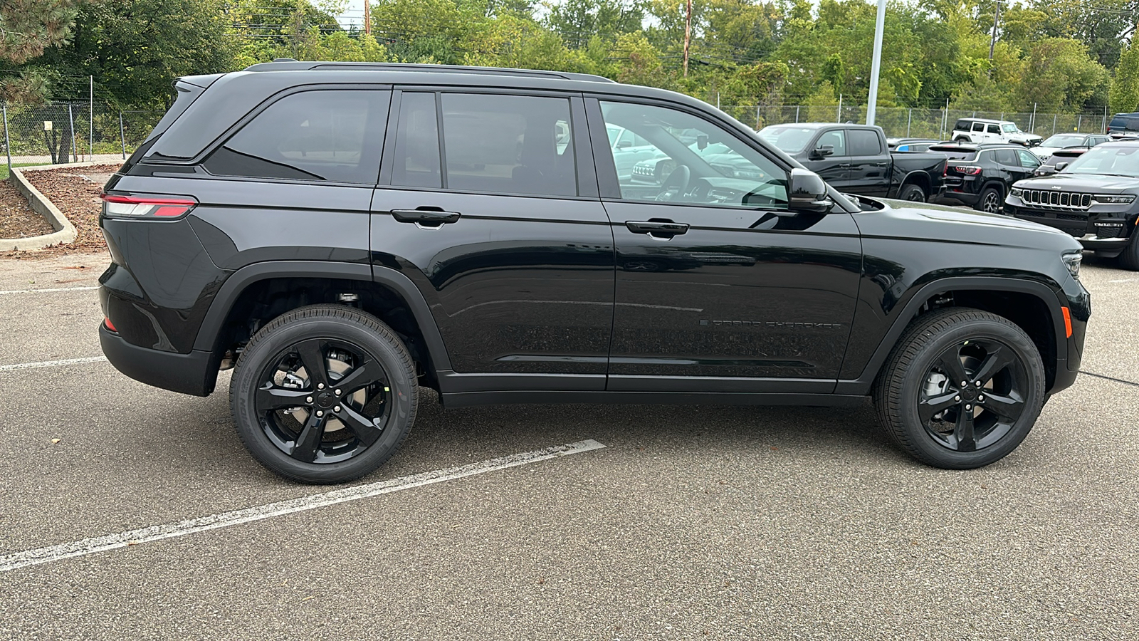 2025 Jeep Grand Cherokee Limited 6