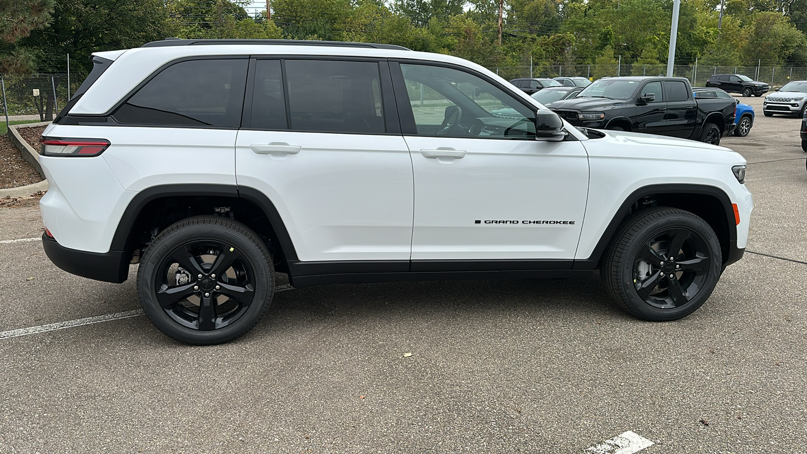 2025 Jeep Grand Cherokee Limited 6