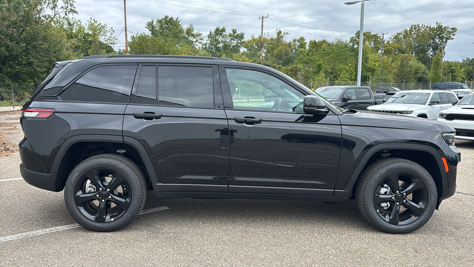 2025 Jeep Grand Cherokee Limited 6