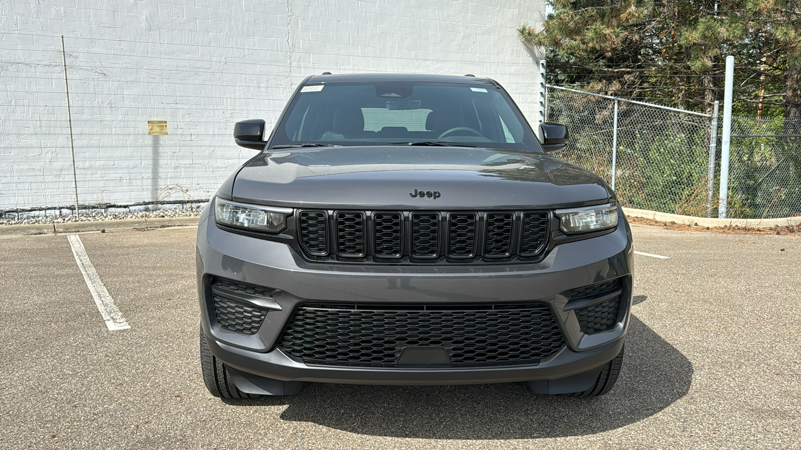 2025 Jeep Grand Cherokee Altitude 8