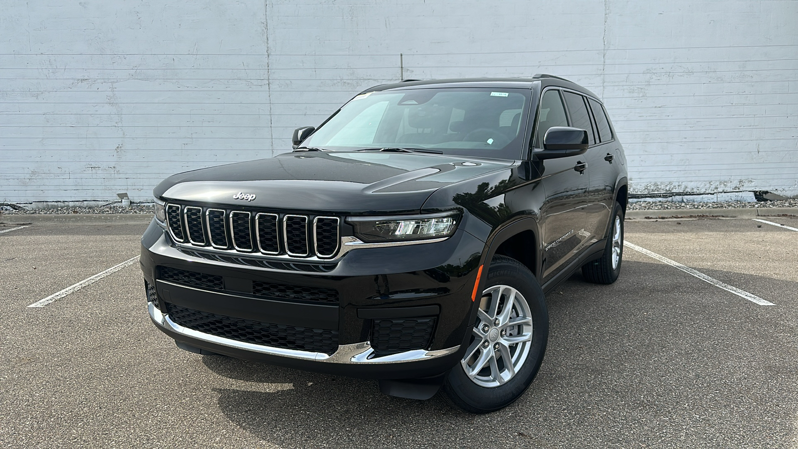 2025 Jeep Grand Cherokee L Laredo 1