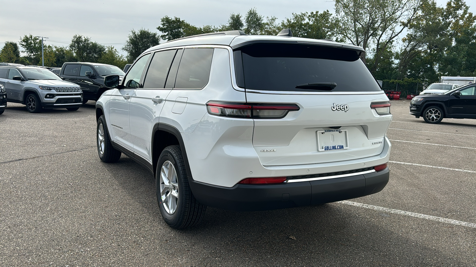 2025 Jeep Grand Cherokee L Laredo 3