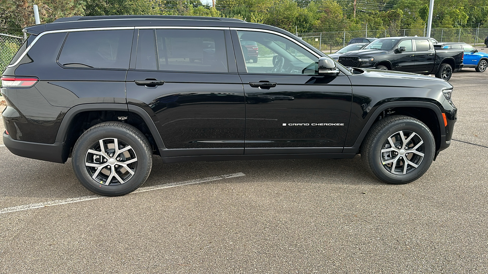 2025 Jeep Grand Cherokee L Limited 6