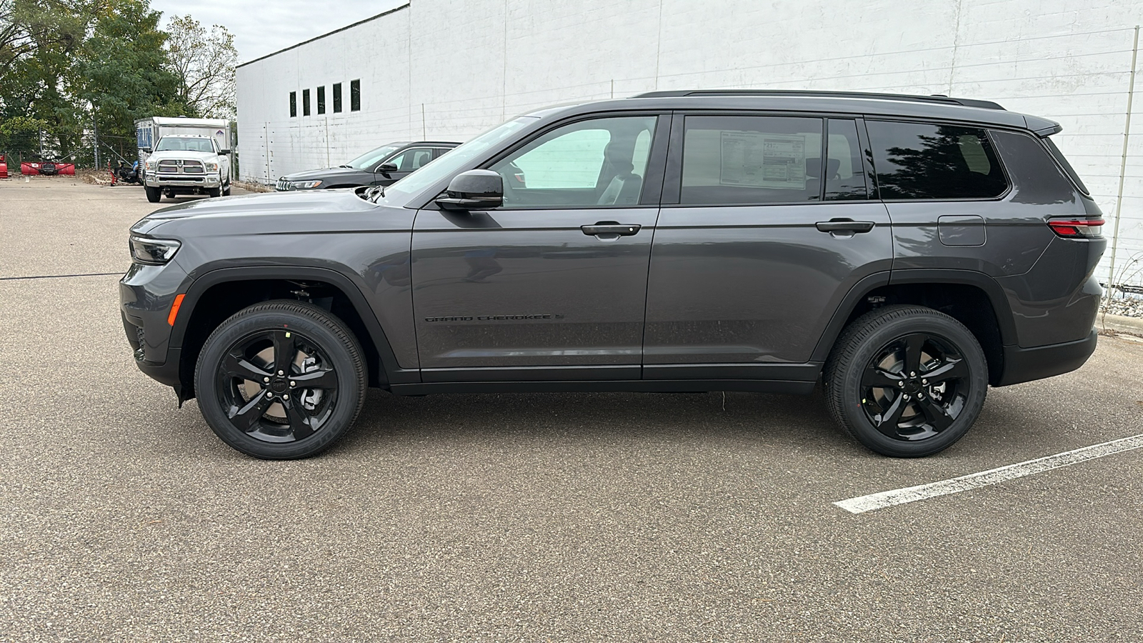 2025 Jeep Grand Cherokee L Altitude 2