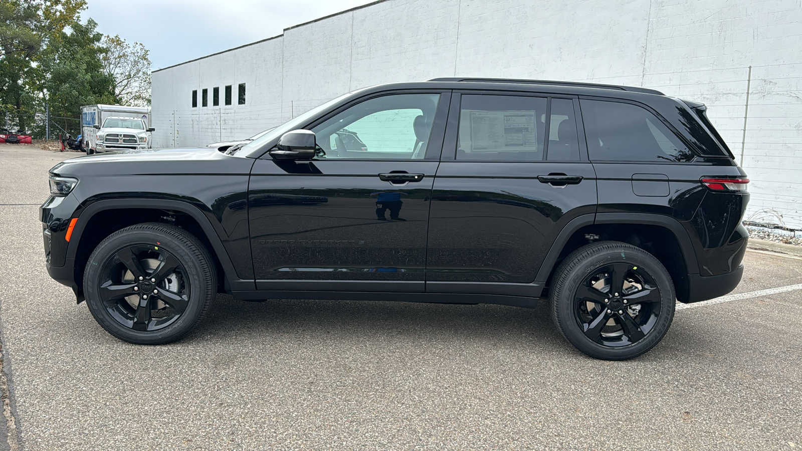 2025 Jeep Grand Cherokee Altitude 2