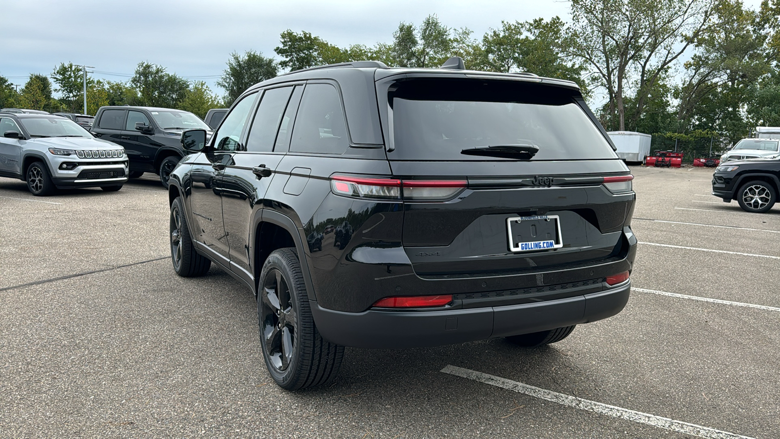 2025 Jeep Grand Cherokee Altitude 3