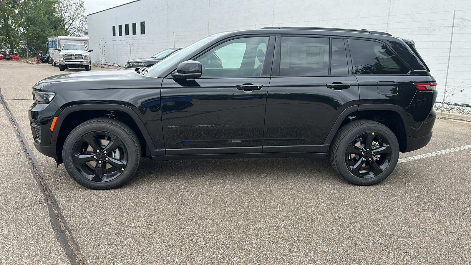 2025 Jeep Grand Cherokee Altitude X 2