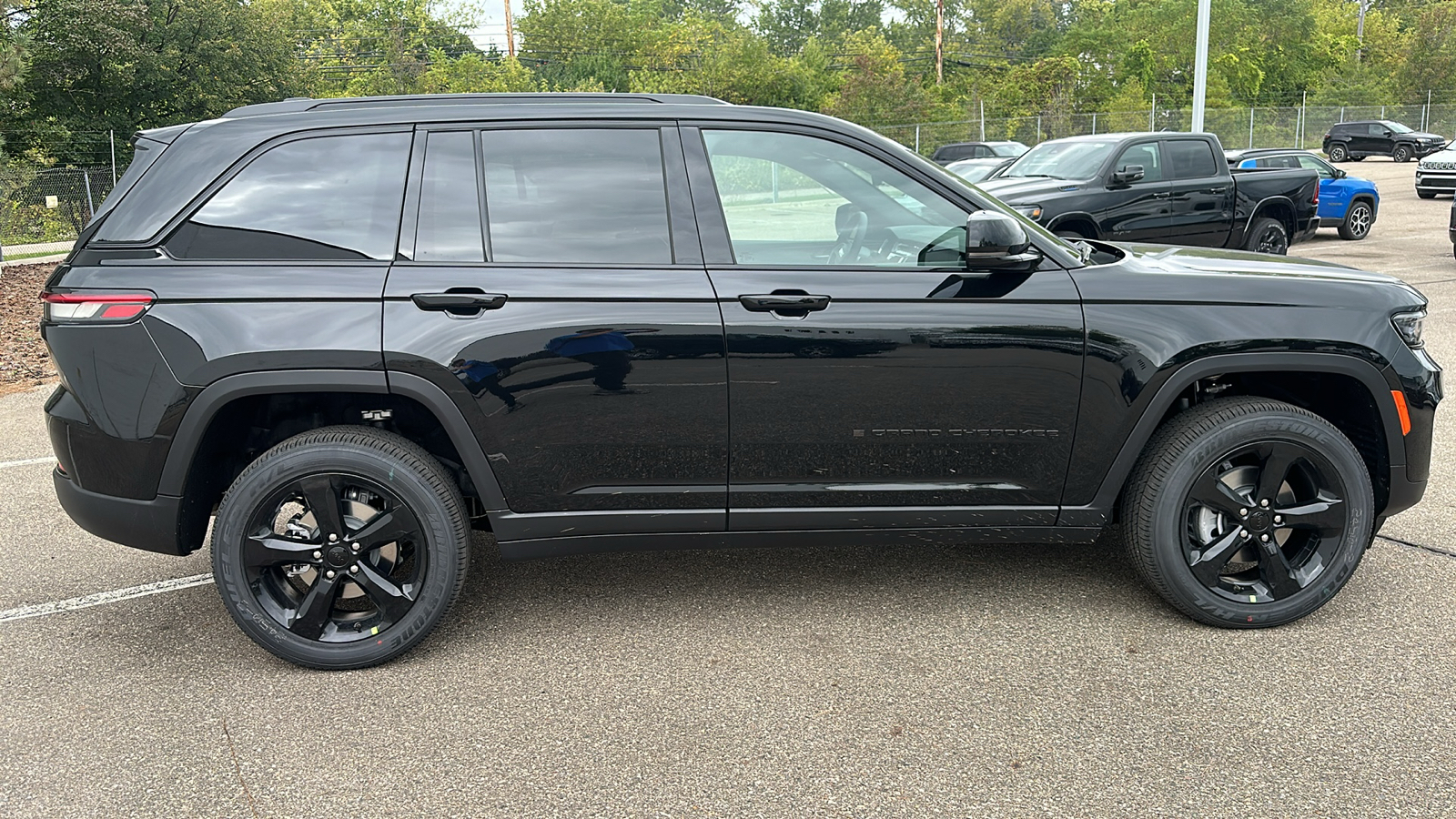 2025 Jeep Grand Cherokee Altitude X 6