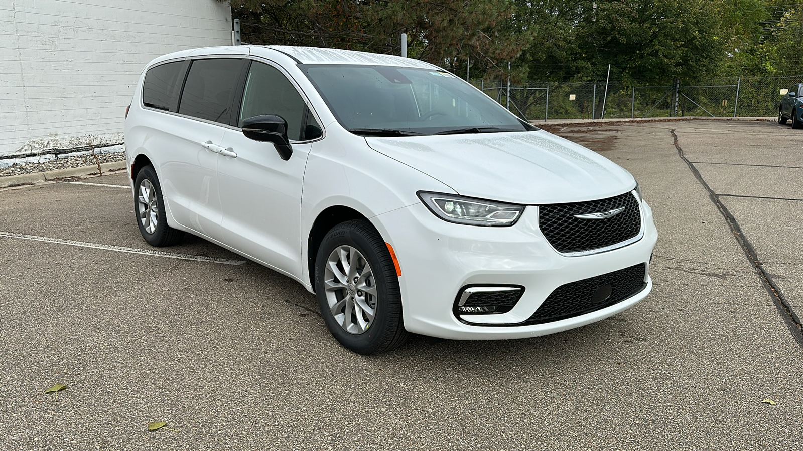 2025 Chrysler Pacifica  7