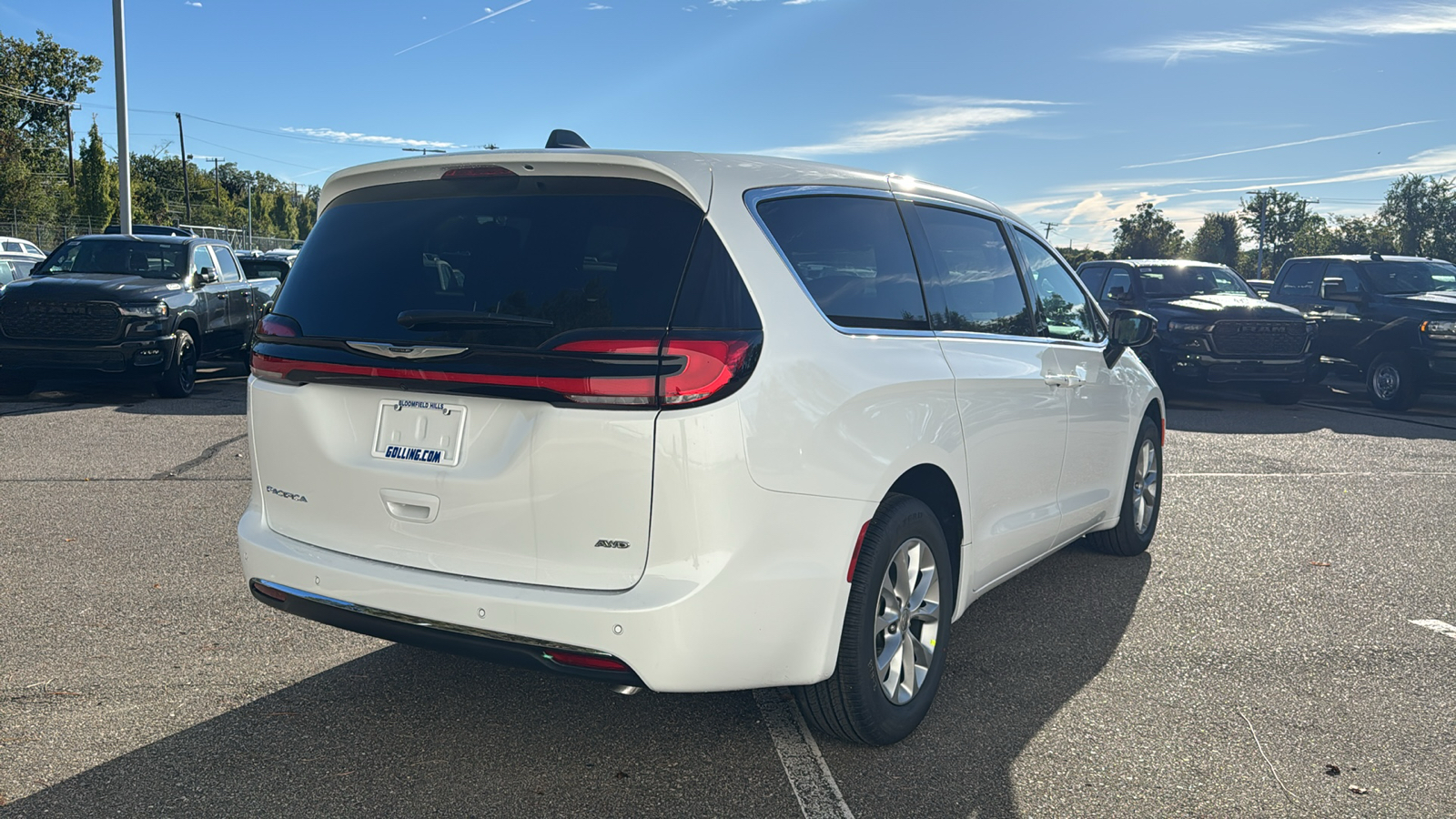 2025 Chrysler Pacifica  5