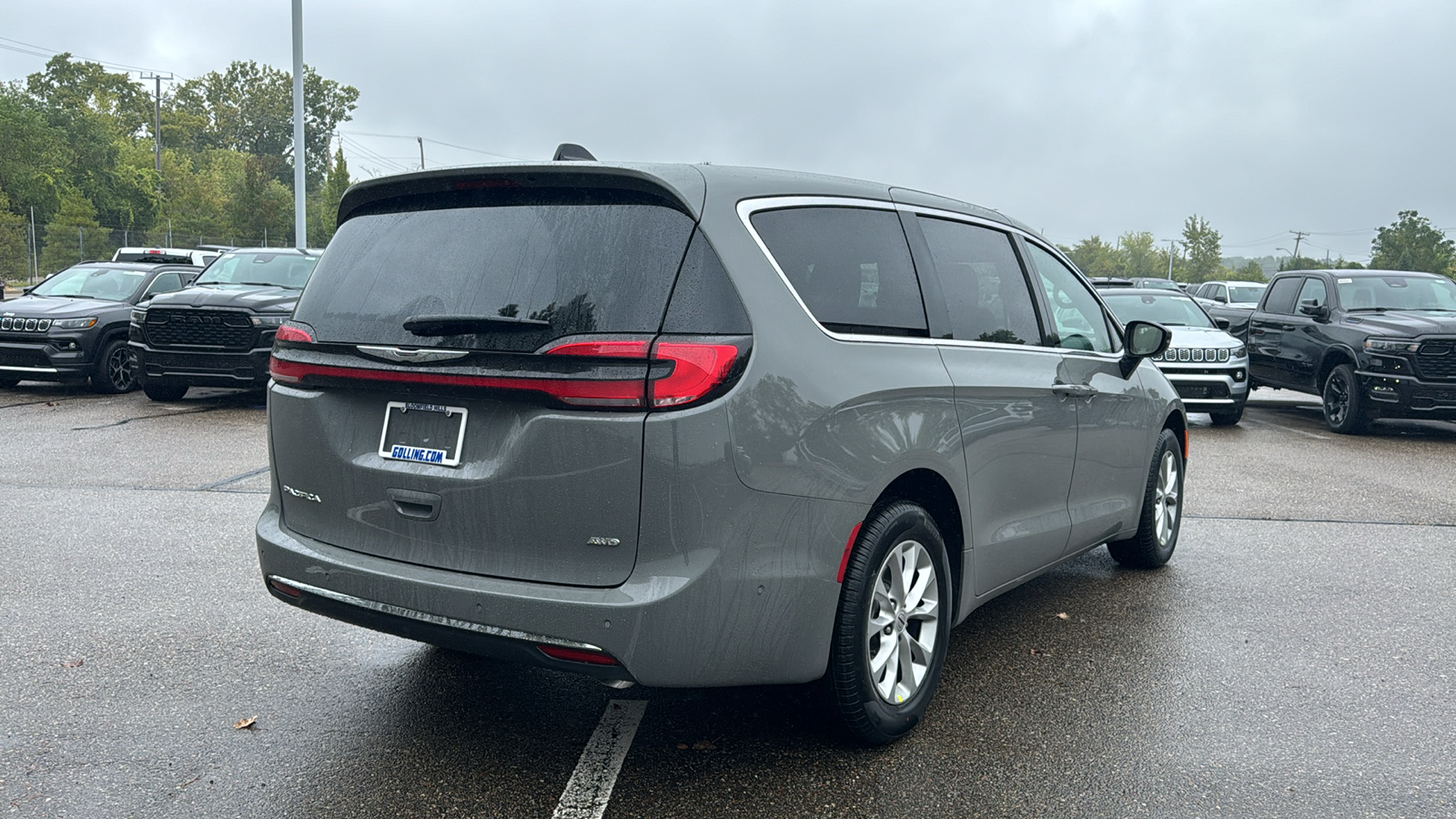 2025 Chrysler Pacifica  5