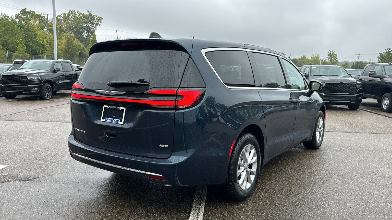 2025 Chrysler Pacifica  5