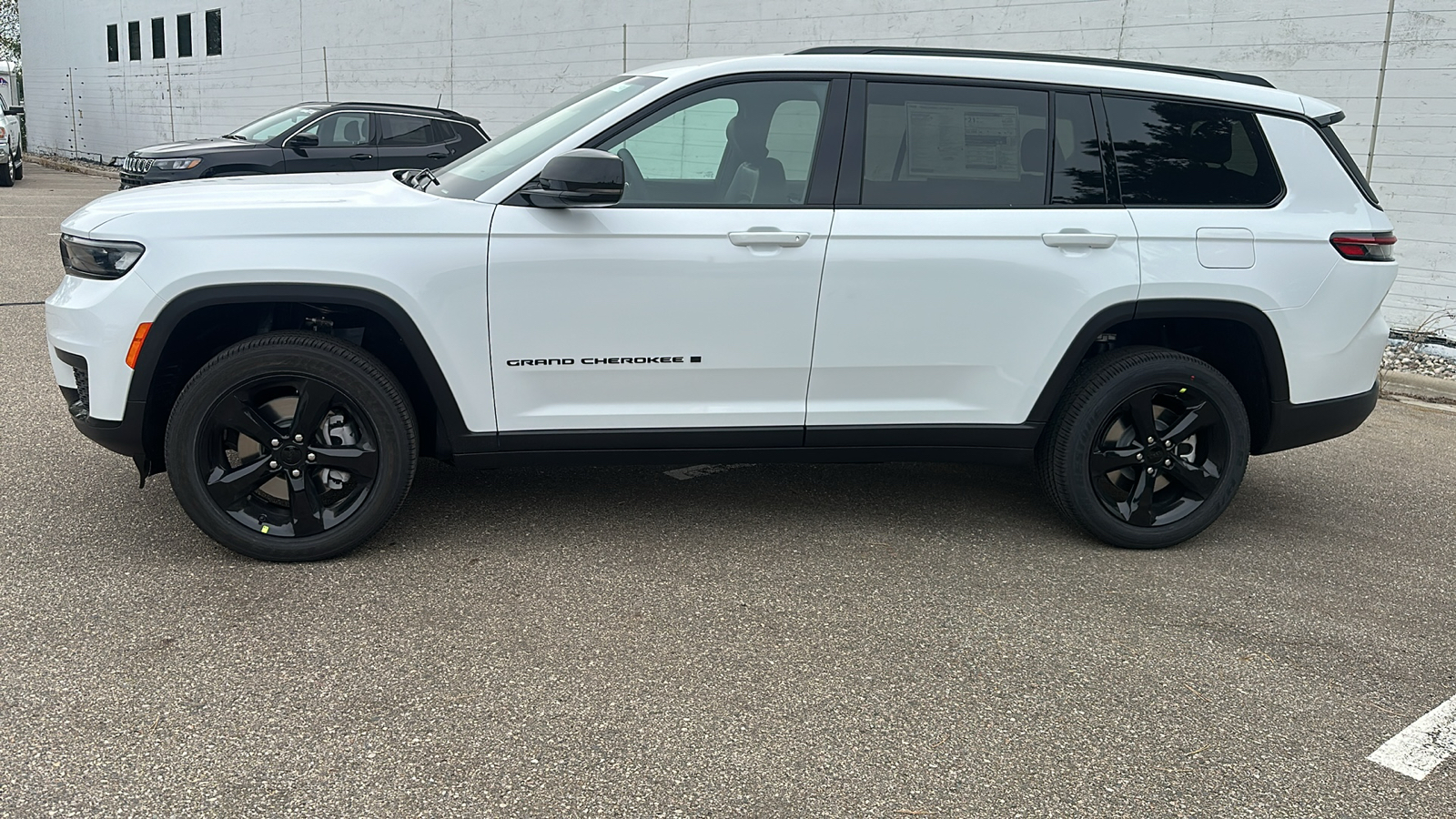 2025 Jeep Grand Cherokee L Altitude 2