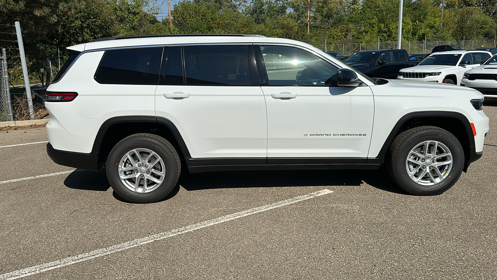 2025 Jeep Grand Cherokee L Laredo 6