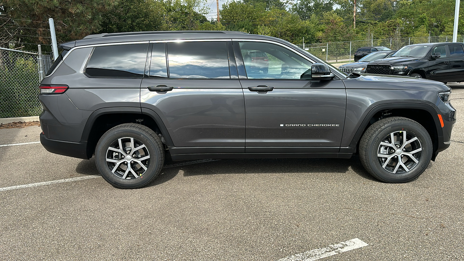 2025 Jeep Grand Cherokee L Limited 6