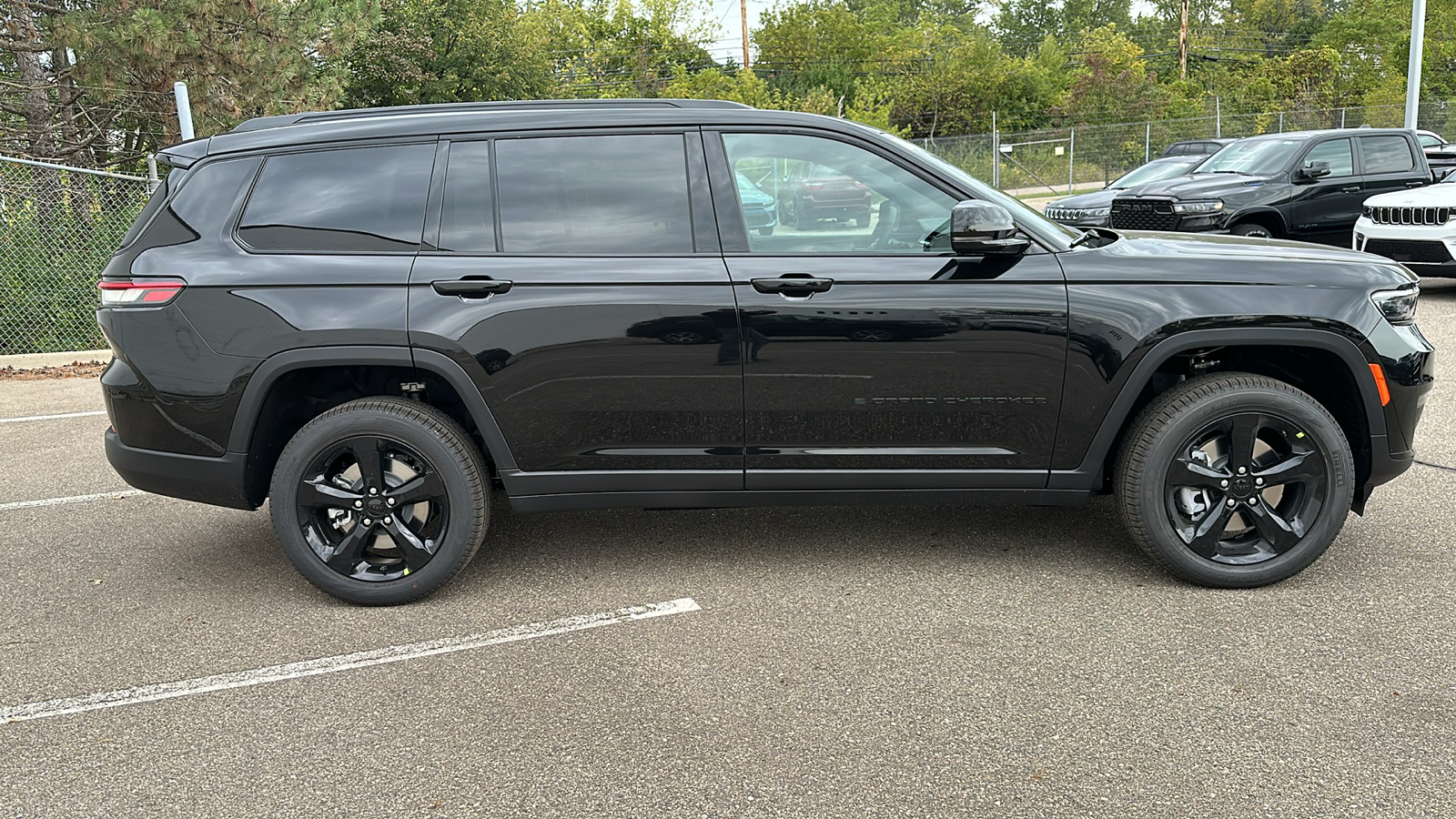 2025 Jeep Grand Cherokee L Limited 6