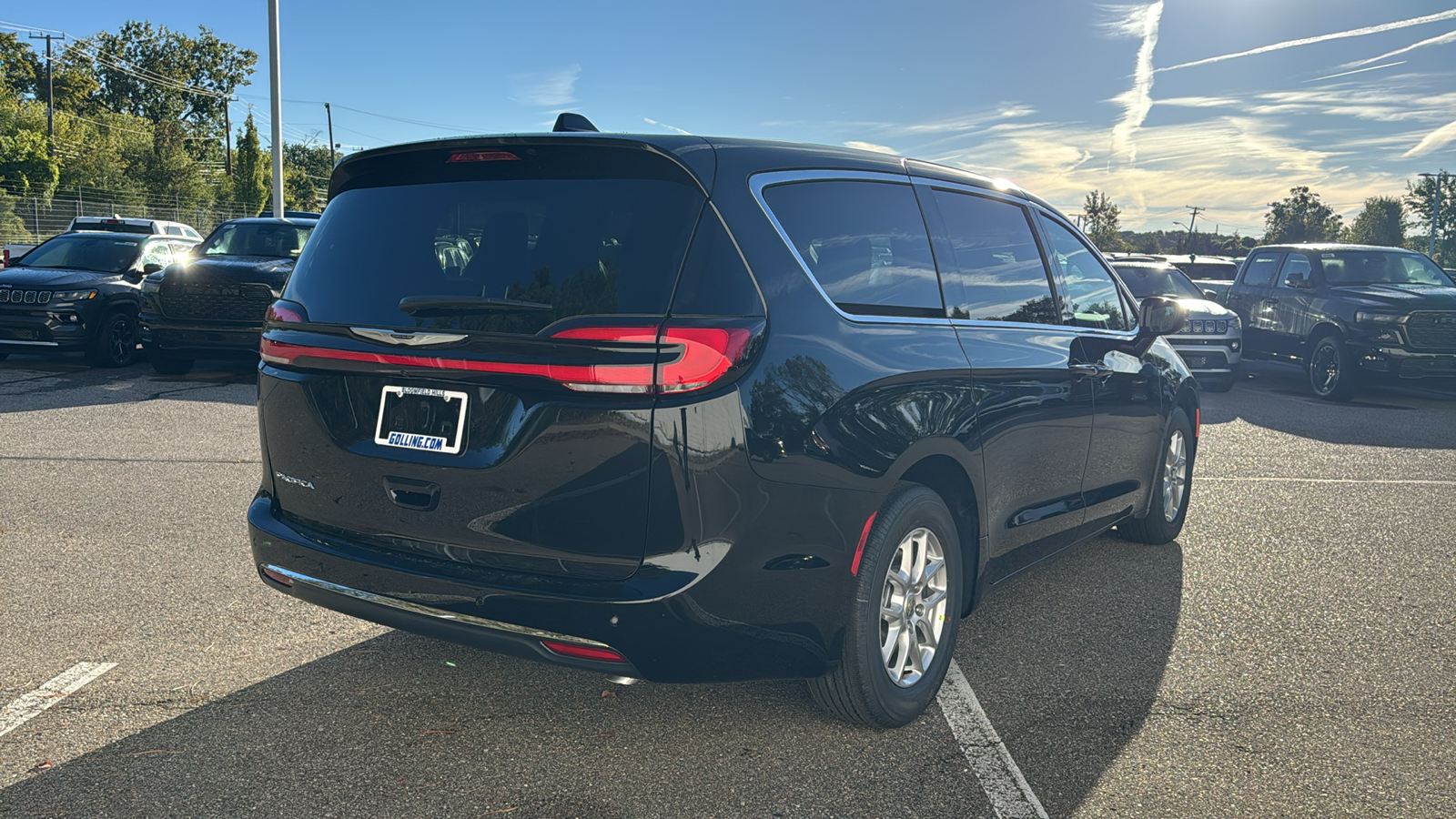 2025 Chrysler Pacifica  5