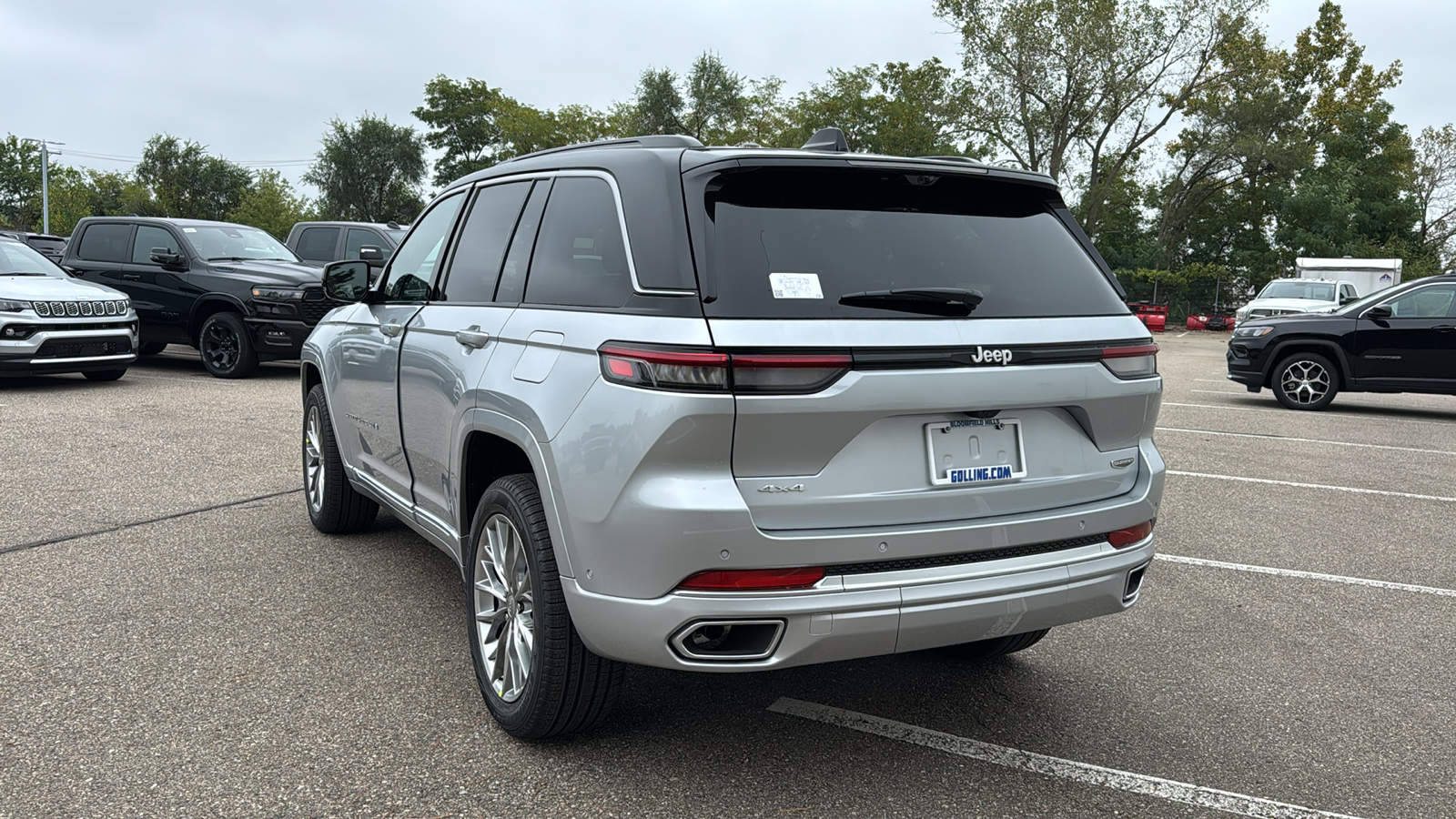 2025 Jeep Grand Cherokee Summit 3