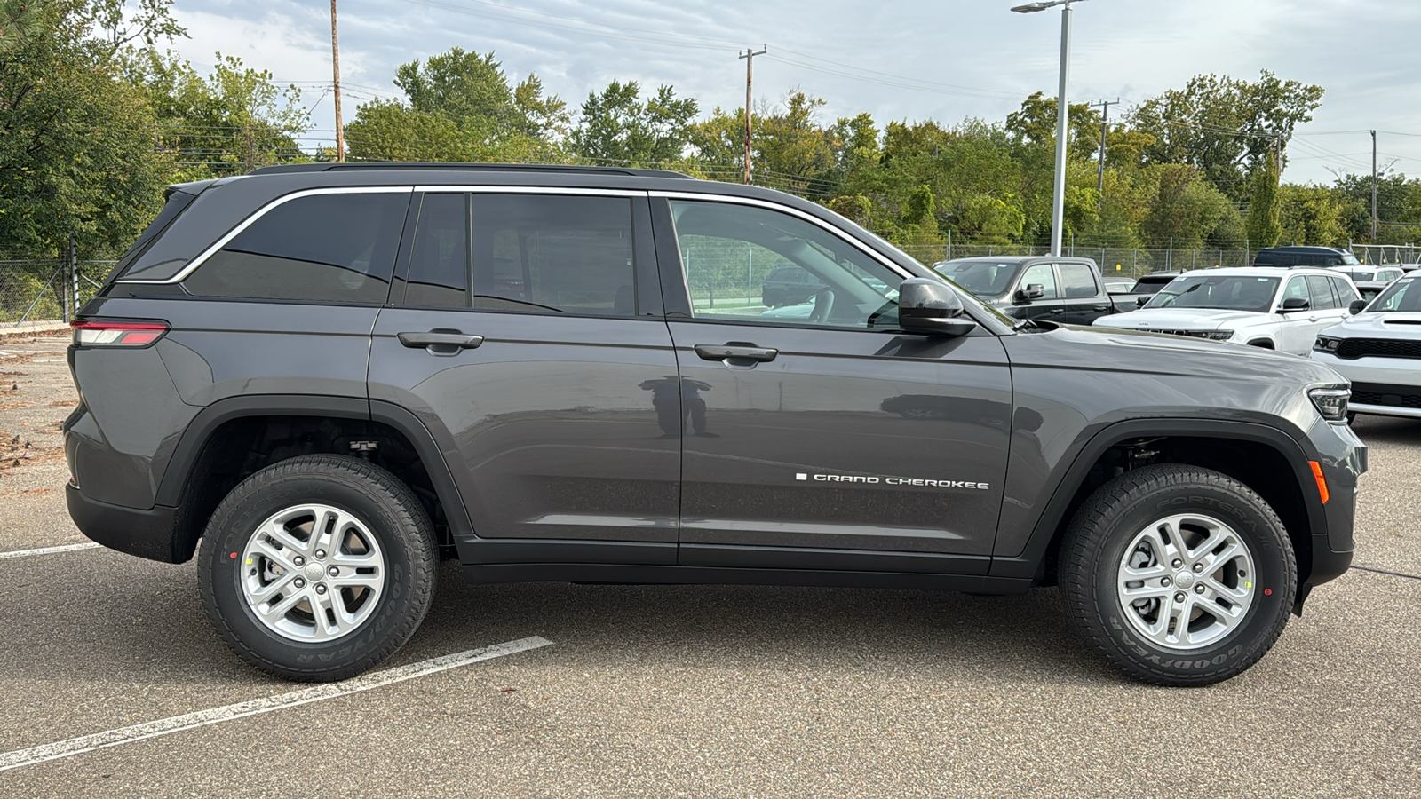 2025 Jeep Grand Cherokee Laredo 6