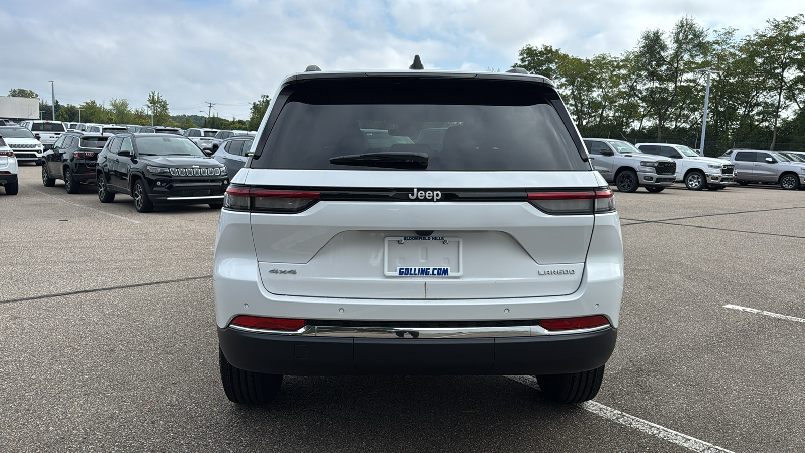 2025 Jeep Grand Cherokee Laredo 4