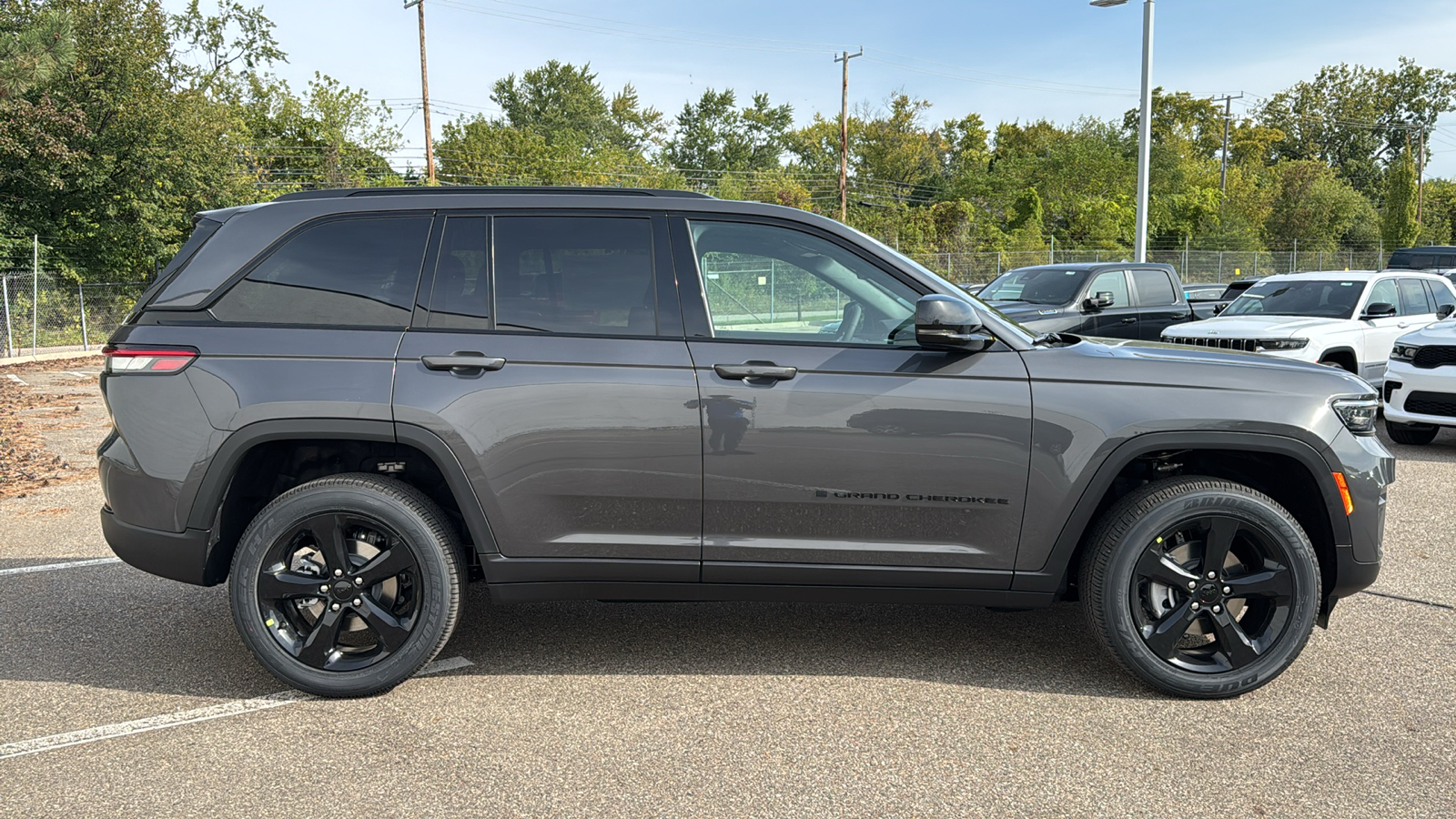 2025 Jeep Grand Cherokee Altitude X 6