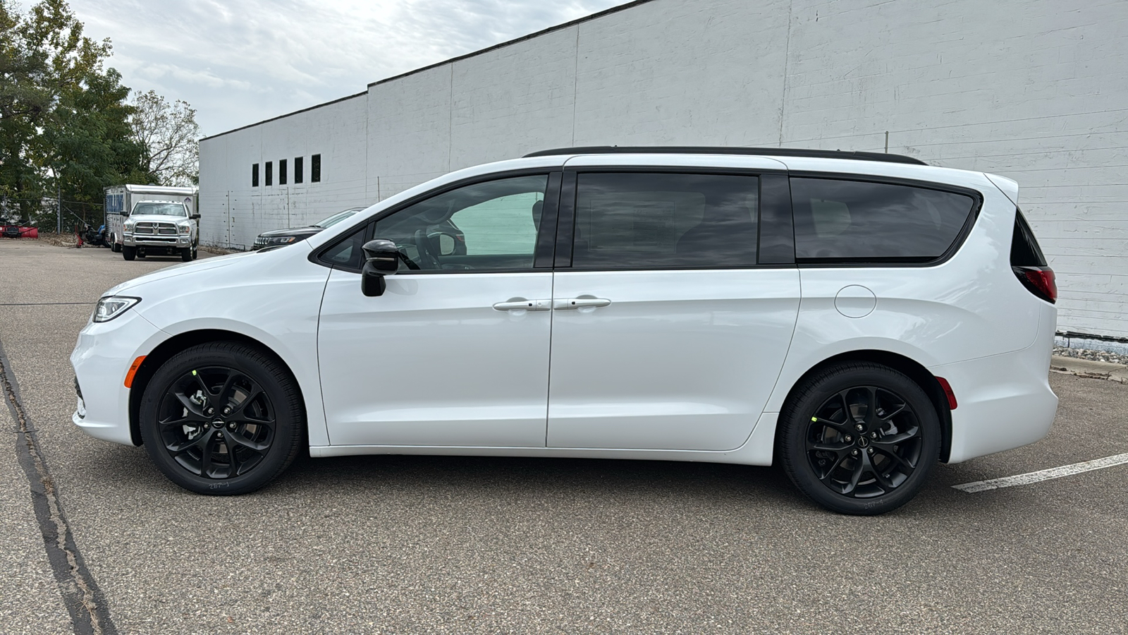 2025 Chrysler Pacifica Limited 2