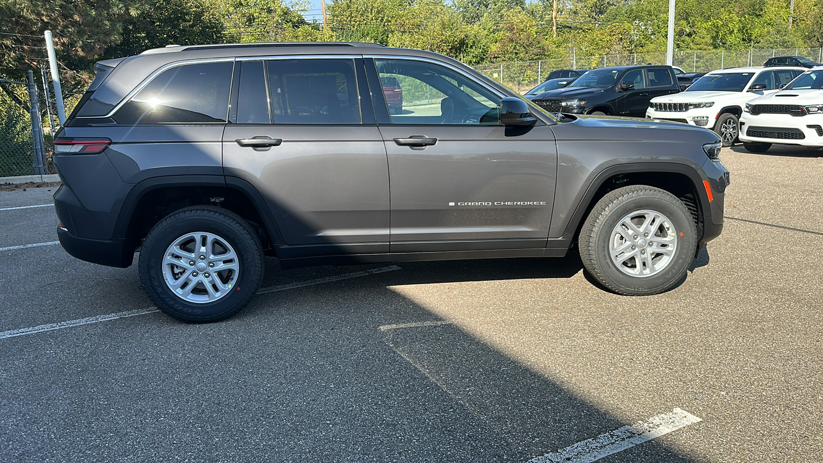 2025 Jeep Grand Cherokee Laredo 6