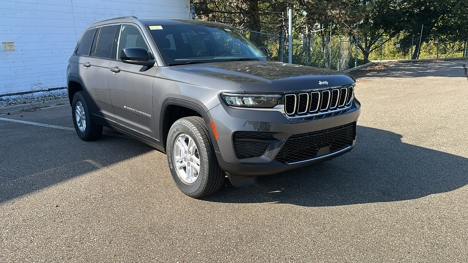 2025 Jeep Grand Cherokee Laredo 7