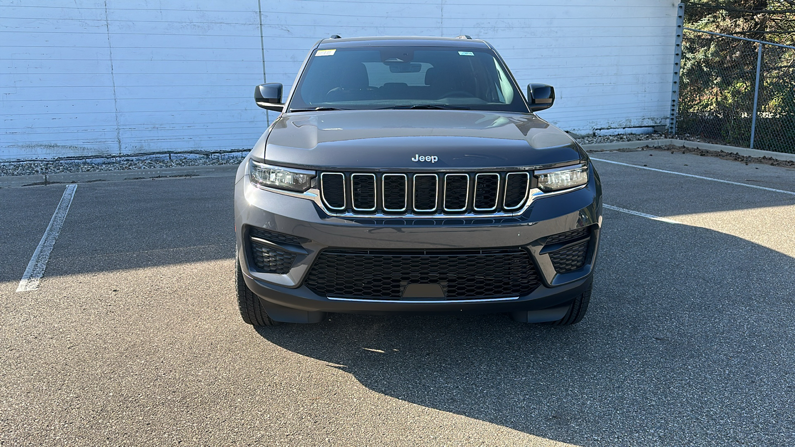 2025 Jeep Grand Cherokee Laredo 8