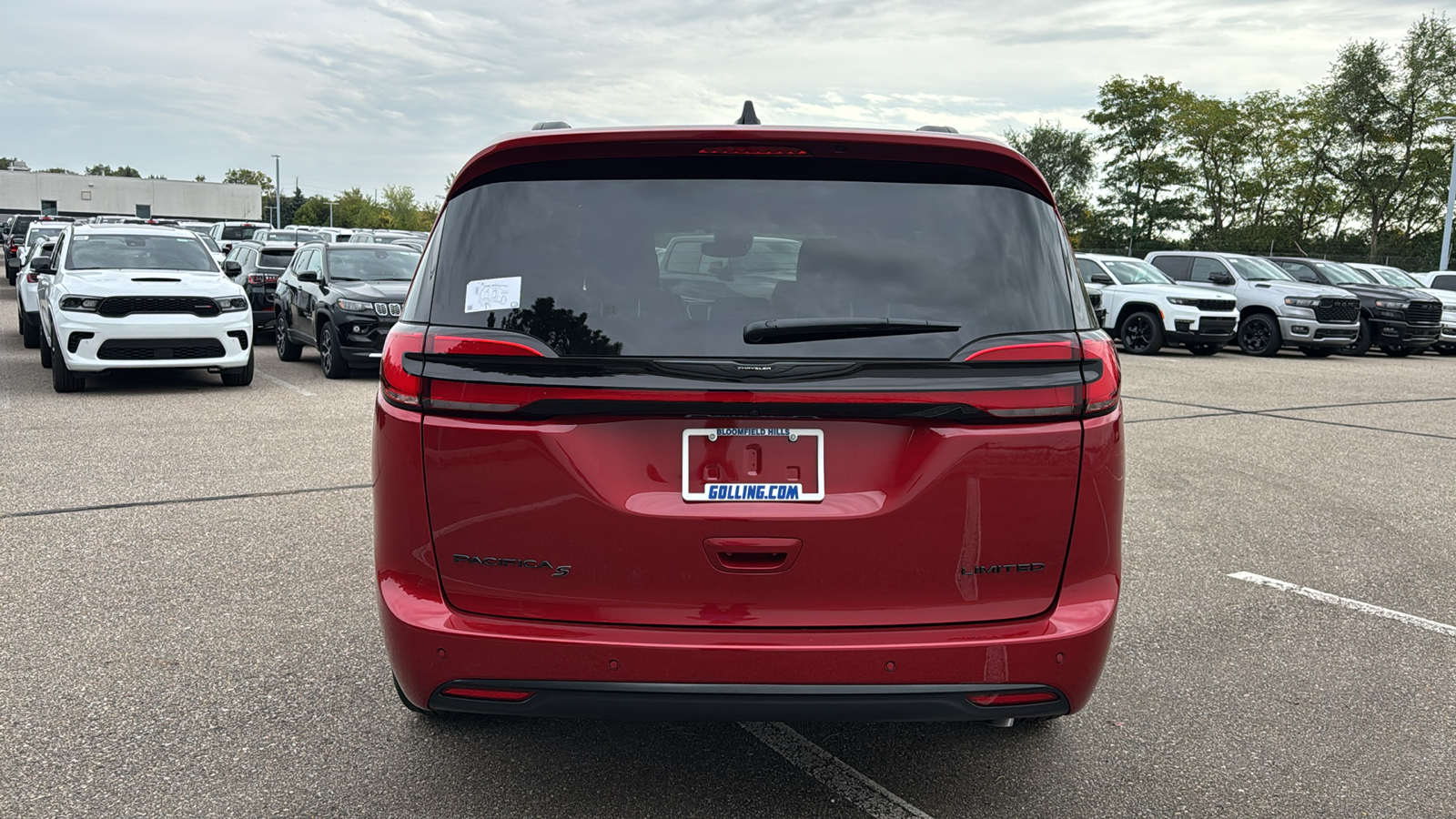 2025 Chrysler Pacifica Limited 4