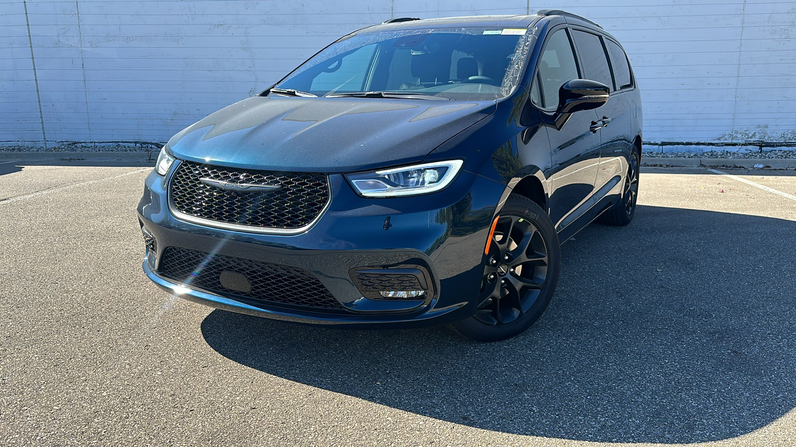 2025 Chrysler Pacifica Limited 1