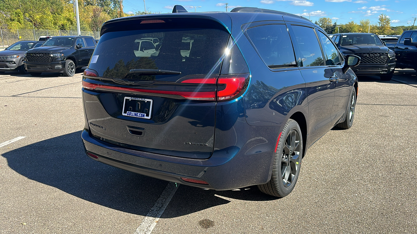 2025 Chrysler Pacifica Limited 5