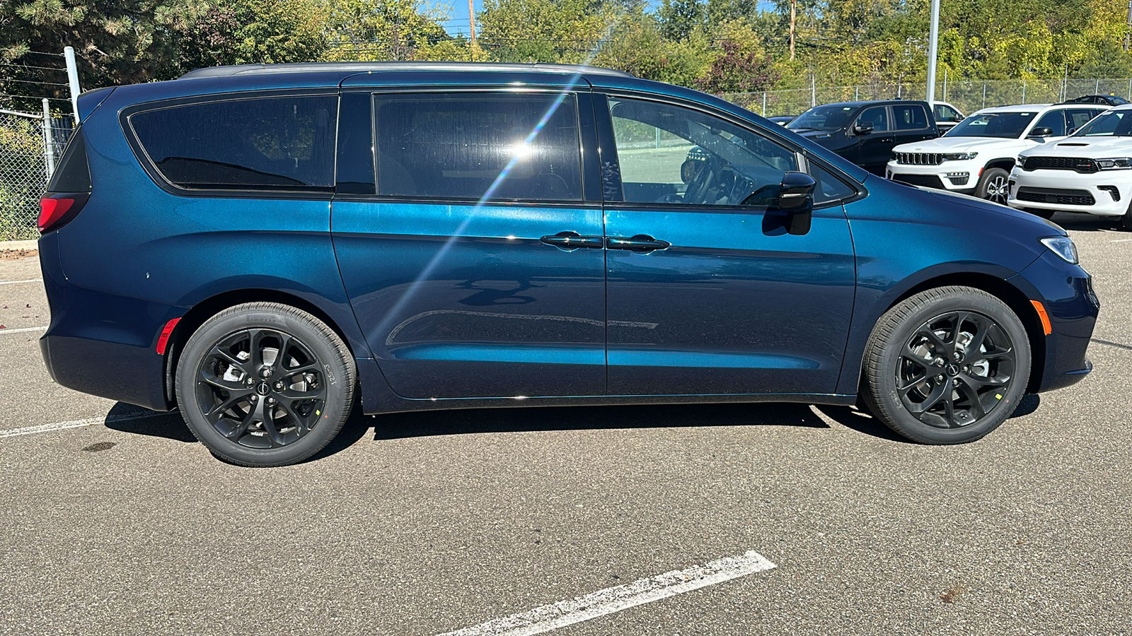 2025 Chrysler Pacifica Limited 6